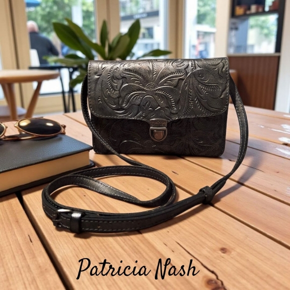 Patricia Nash Antiqued Silver Tooled Leather Crossbody Bag - Picture 15 of 16